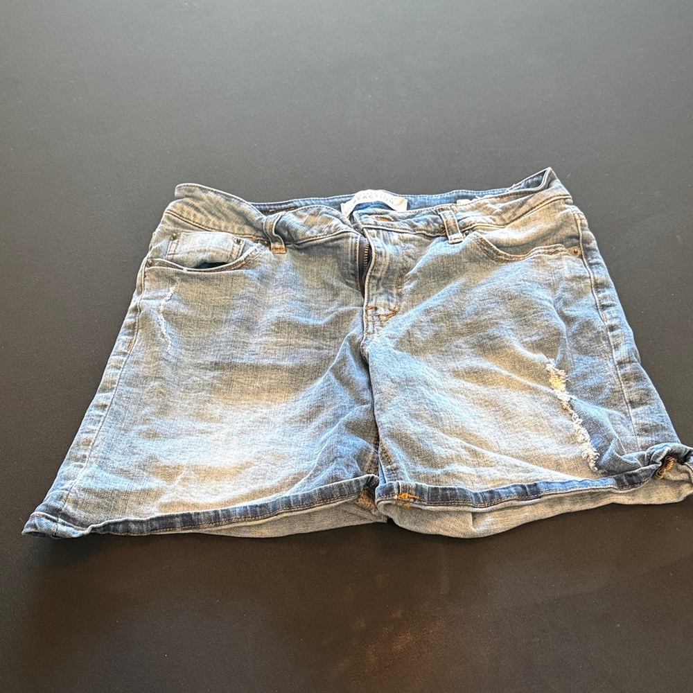 Kenneth Cole Reaction Blue Denim Shorts